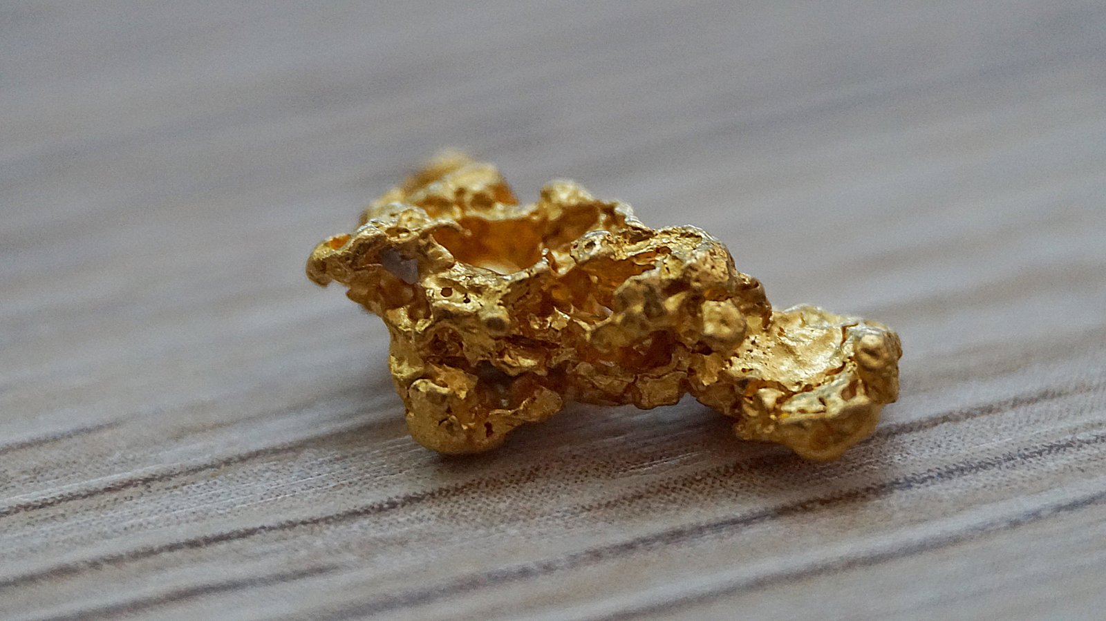 Natural gold nugget — CAIERFU integrity